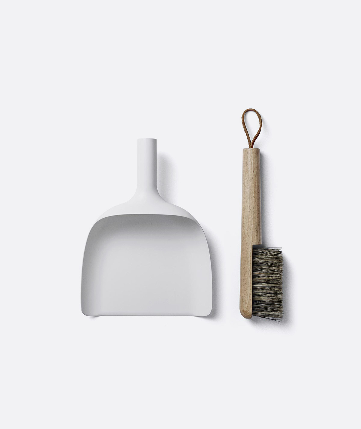 Sweeper and dustpan – Image 2